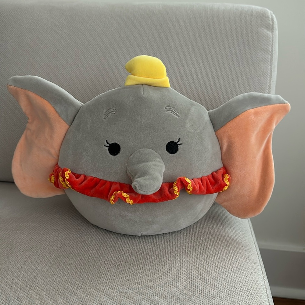 SQUISHMALLOW DISNEY DUMBO NWT 8”